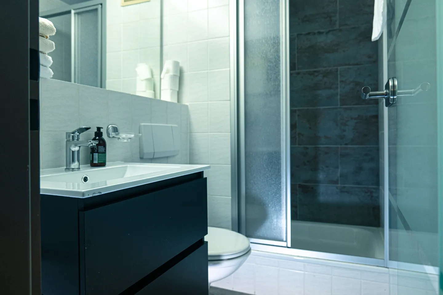 Doppelzimmer Kickelhahn 125 – Badezimmer