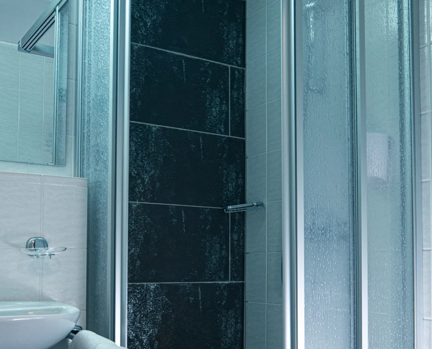 Doppelzimmer Meisenhügel 121 – Badezimmer