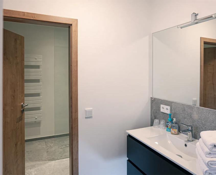 Familien-Suite Sonnenberg 128 – Badezimmer