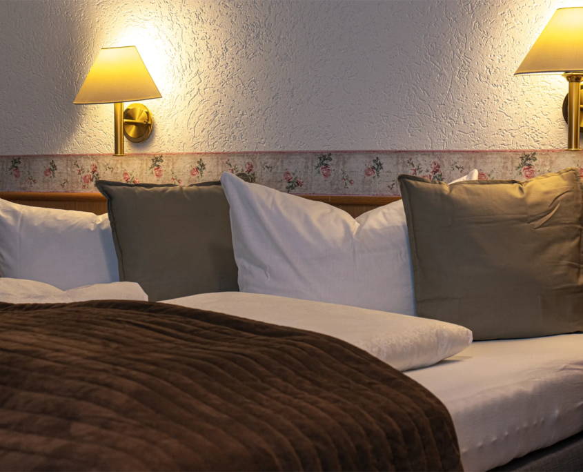 Familien-Suite Tränkbachtal 115 – Doppelbett Detail